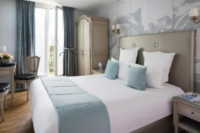 Отель Hotel Plaza Elysées  Париж